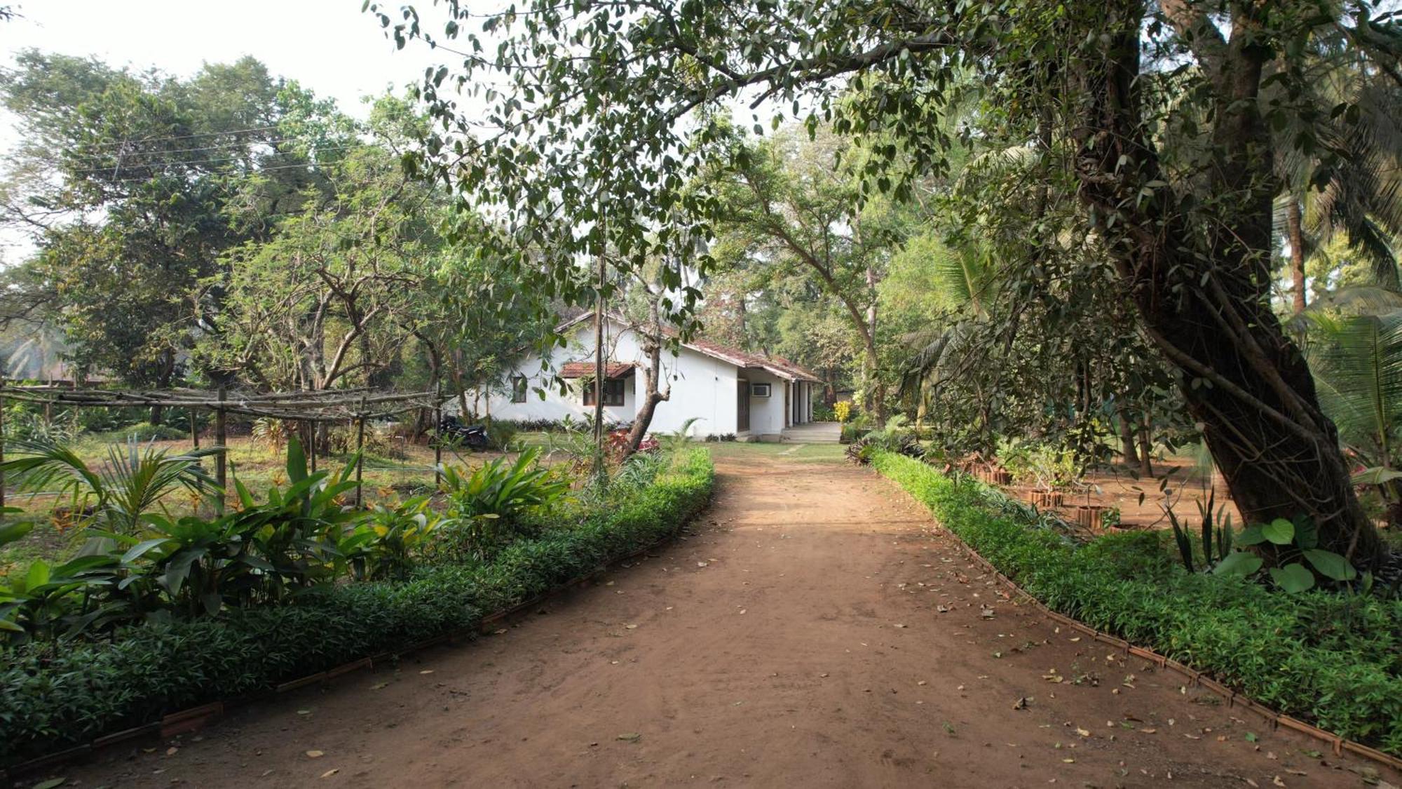 Banyan House - Luxurious 4 Bedroom Villa On One Acre, Near The Beach Нагаон Экстерьер фото