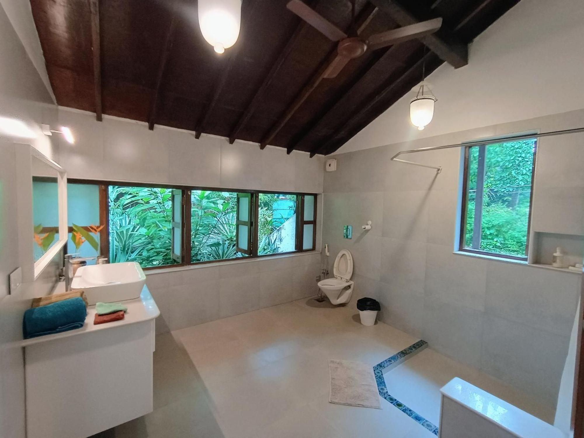 Banyan House - Luxurious 4 Bedroom Villa On One Acre, Near The Beach Нагаон Экстерьер фото