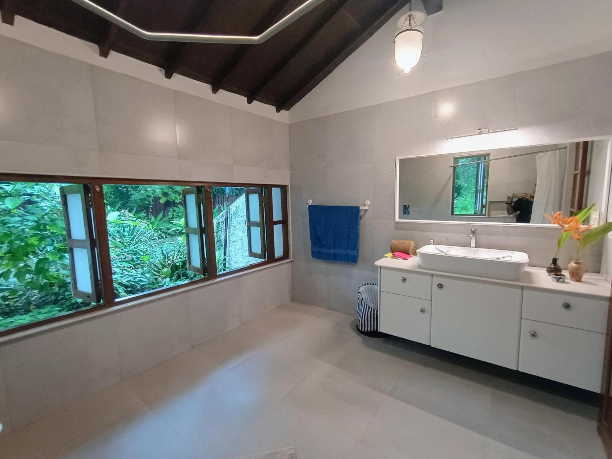 Banyan House - Luxurious 4 Bedroom Villa On One Acre, Near The Beach Нагаон Экстерьер фото